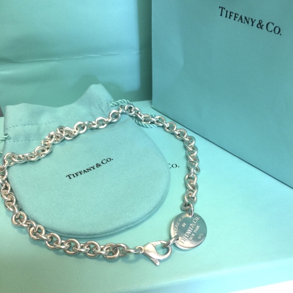 SOLD TIFFANY & CO Oval Tag Necklace✨ - Picture 2 of 7